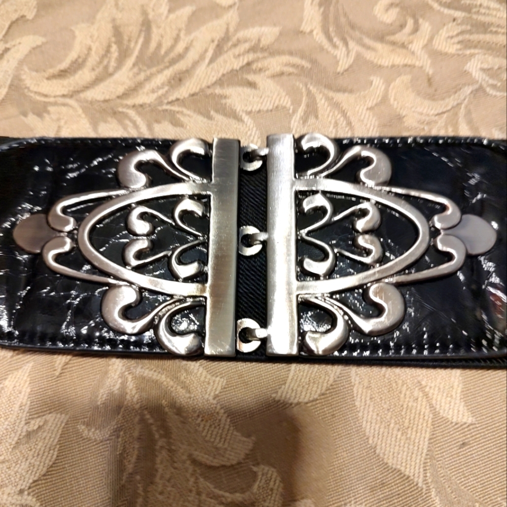 🐈‍⬛🖤🐈‍⬛ Sexy Sultry Elaborate Scrolled Wide Silver & Black Stretch Belt - M/L - Picture 4 of 10